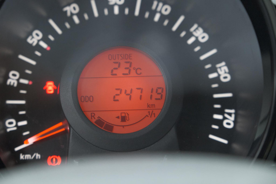 Peugeot 108 1.0 e-VTi Collection TOP! | Elektrisch Vouwdak | Apple Carplay | Climate Control | Stoelverwarming
