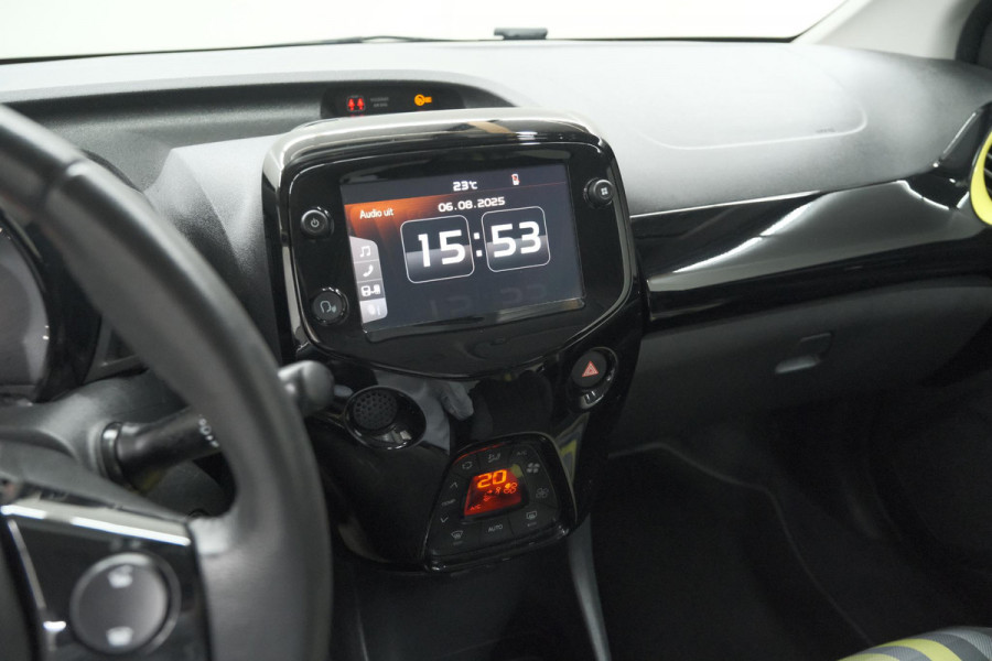 Peugeot 108 1.0 e-VTi Collection TOP! | Elektrisch Vouwdak | Apple Carplay | Climate Control | Stoelverwarming