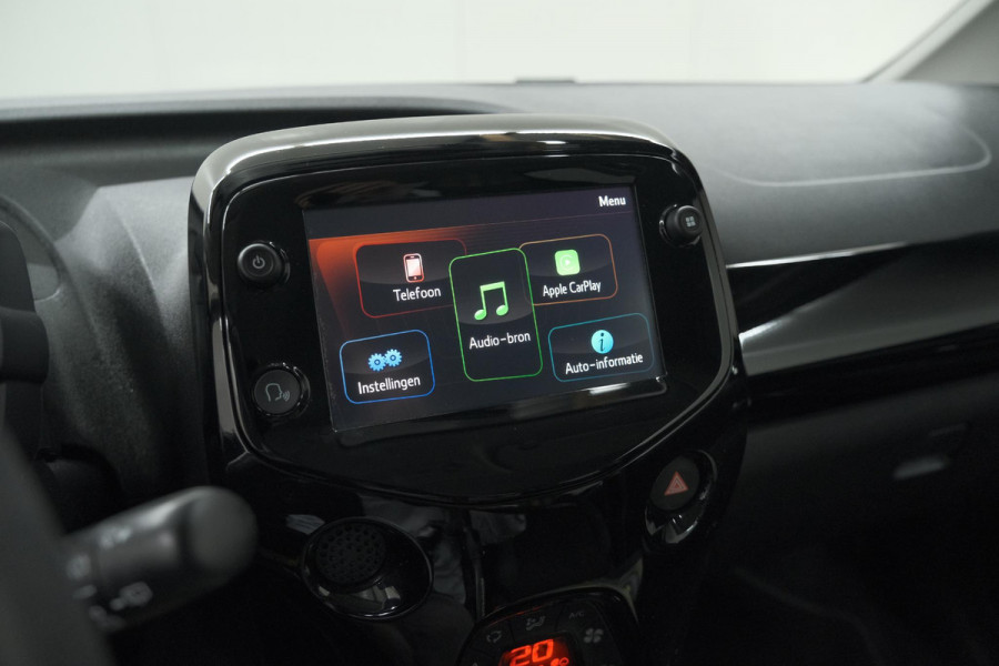 Peugeot 108 1.0 e-VTi Collection TOP! | Elektrisch Vouwdak | Apple Carplay | Climate Control | Stoelverwarming