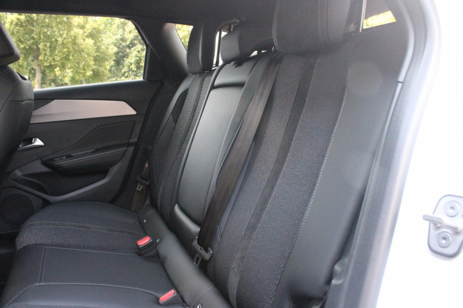 Peugeot 308 SW 1.2 Hybrid 145PK e-DCS6 GT | PANORAMISCH SCHUIF/KANTEL DAK | FOCAL AUDIO SYSTEM | DRAADLOZE APPLE CARPLAY/ANDROID AUTO | DRAADLOZE TELEFOONLADER | 360° CAMERA | ELEKTRISCH BEDIENBARE ACHTERKLEP | FULL LED KOPLAMPEN | NAVIGATIE | LICHTMETALEN VELGEN 18" "BLACK" | DODEHOEK DETECTIE | ADAPTIVE CRUISE CONTROL | KEYLESS ENTRY/START |