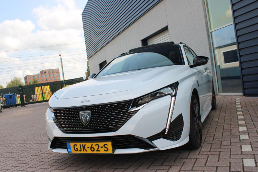 Peugeot 308 SW 1.2 Hybrid 145PK e-DCS6 GT | PANORAMISCH SCHUIF/KANTEL DAK | FOCAL AUDIO SYSTEM | DRAADLOZE APPLE CARPLAY/ANDROID AUTO | DRAADLOZE TELEFOONLADER | 360° CAMERA | ELEKTRISCH BEDIENBARE ACHTERKLEP | FULL LED KOPLAMPEN | NAVIGATIE | LICHTMETALEN VELGEN 18" "BLACK" | DODEHOEK DETECTIE | ADAPTIVE CRUISE CONTROL | KEYLESS ENTRY/START |
