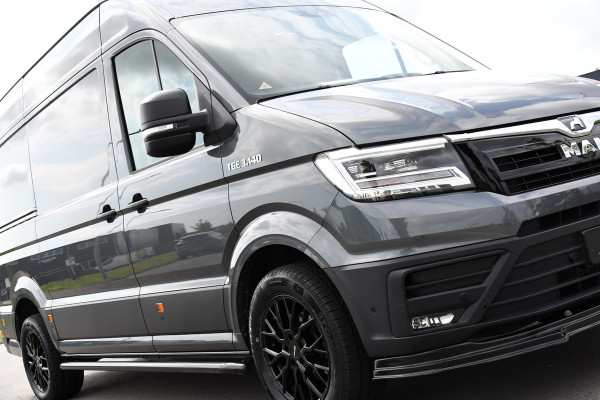 MAN TGE 3.140 35 2.0 L3H3 PB Edition Full Options, Adaptieve Cruise, Carplay, Camera, LED, 2 x Schuifdeur, Clima, Trekhaak, Automaat, Uniek!