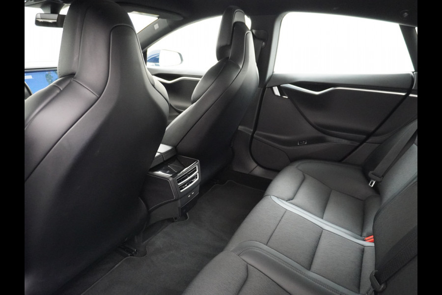 Tesla Model S 75D AWD Luchtvering AutoPilot Navi Panoramadak Camera Led Elektr.Stuur en Stoel+Geheugen+Spiegels+verwarmd Elektr.Achterklep Key 19"Lmv 4WD WiFi Rijstrookhulp Bordherkenning ACC ESP Dodehoek Detector Mistlampen NVIDIA®Tegra® Processor HomeLink 5 Origineel Nederlandse Tesla Nieuwprijs €87.150 Garantie op de accu/motor tot 29-03-2026/240.000km