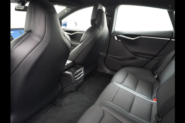 Tesla Model S 75D AWD Luchtvering AutoPilot Navi Panoramadak Camera Led Elektr.Stuur en Stoel+Geheugen+Spiegels+verwarmd Elektr.Achterklep Key 19"Lmv 4WD WiFi Rijstrookhulp Bordherkenning ACC ESP Dodehoek Detector Mistlampen NVIDIA®Tegra® Processor HomeLink 5 Origineel Nederlandse Tesla Nieuwprijs €87.150 Garantie op de accu/motor tot 29-03-2026/240.000km