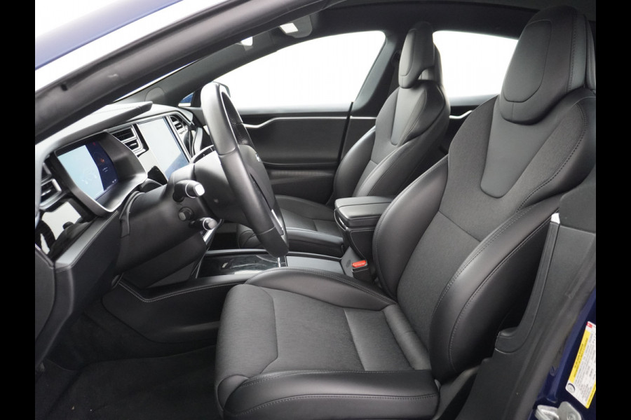 Tesla Model S 75D AWD Luchtvering AutoPilot Navi Panoramadak Camera Led Elektr.Stuur en Stoel+Geheugen+Spiegels+verwarmd Elektr.Achterklep Key 19"Lmv 4WD WiFi Rijstrookhulp Bordherkenning ACC ESP Dodehoek Detector Mistlampen NVIDIA®Tegra® Processor HomeLink 5 Origineel Nederlandse Tesla Nieuwprijs €87.150 Garantie op de accu/motor tot 29-03-2026/240.000km