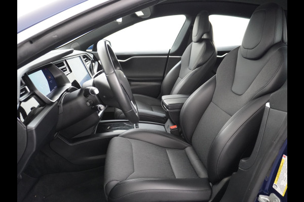 Tesla Model S 75D AWD Luchtvering AutoPilot Navi Panoramadak Camera Led Elektr.Stuur en Stoel+Geheugen+Spiegels+verwarmd Elektr.Achterklep Key 19"Lmv 4WD WiFi Rijstrookhulp Bordherkenning ACC ESP Dodehoek Detector Mistlampen NVIDIA®Tegra® Processor HomeLink 5 Origineel Nederlandse Tesla Nieuwprijs €87.150 Garantie op de accu/motor tot 29-03-2026/240.000km