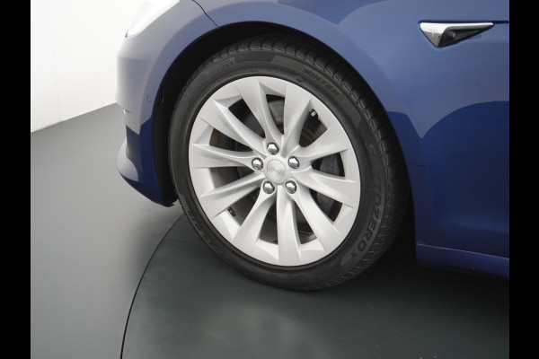 Tesla Model S 75D AWD Luchtvering AutoPilot Navi Panoramadak Camera Led Elektr.Stuur en Stoel+Geheugen+Spiegels+verwarmd Elektr.Achterklep Key 19"Lmv 4WD WiFi Rijstrookhulp Bordherkenning ACC ESP Dodehoek Detector Mistlampen NVIDIA®Tegra® Processor HomeLink 5 Origineel Nederlandse Tesla Nieuwprijs €87.150 Garantie op de accu/motor tot 29-03-2026/240.000km