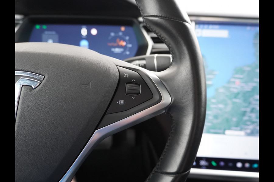 Tesla Model S 75D AWD Luchtvering AutoPilot Navi Panoramadak Camera Led Elektr.Stuur en Stoel+Geheugen+Spiegels+verwarmd Elektr.Achterklep Key 19"Lmv 4WD WiFi Rijstrookhulp Bordherkenning ACC ESP Dodehoek Detector Mistlampen NVIDIA®Tegra® Processor HomeLink 5 Origineel Nederlandse Tesla Nieuwprijs €87.150 Garantie op de accu/motor tot 29-03-2026/240.000km