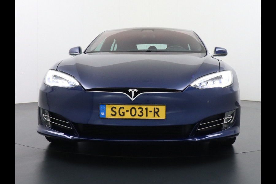 Tesla Model S 75D AWD Luchtvering AutoPilot Navi Panoramadak Camera Led Elektr.Stuur en Stoel+Geheugen+Spiegels+verwarmd Elektr.Achterklep Key 19"Lmv 4WD WiFi Rijstrookhulp Bordherkenning ACC ESP Dodehoek Detector Mistlampen NVIDIA®Tegra® Processor HomeLink 5 Origineel Nederlandse Tesla Nieuwprijs €87.150 Garantie op de accu/motor tot 29-03-2026/240.000km
