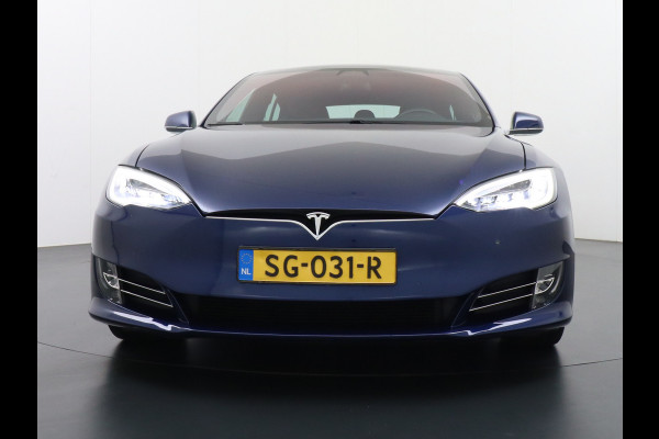 Tesla Model S 75D AWD Luchtvering AutoPilot Navi Panoramadak Camera Led Elektr.Stuur en Stoel+Geheugen+Spiegels+verwarmd Elektr.Achterklep Key 19"Lmv 4WD WiFi Rijstrookhulp Bordherkenning ACC ESP Dodehoek Detector Mistlampen NVIDIA®Tegra® Processor HomeLink 5 Origineel Nederlandse Tesla Nieuwprijs €87.150 Garantie op de accu/motor tot 29-03-2026/240.000km