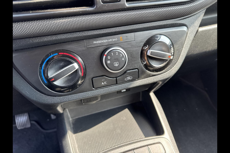 Hyundai i10 1.0 Comfort NAVIGATIE // KEURIGE STAAT!!