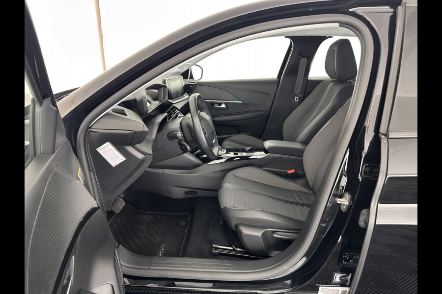 Peugeot e-208 EV Allure 50 kWh (INCL-BTW) Aut.*LEATHER-FABRIC | DIGI-COCKPIT | CARPLAY | LANE-ASSIST | KEYLESS | CCS-FASTLOADER | CAMERA | ECC | PDC | LANE-ASSIST | CRUISE | COMFORT-SEATS | DAB | 16"ALU*