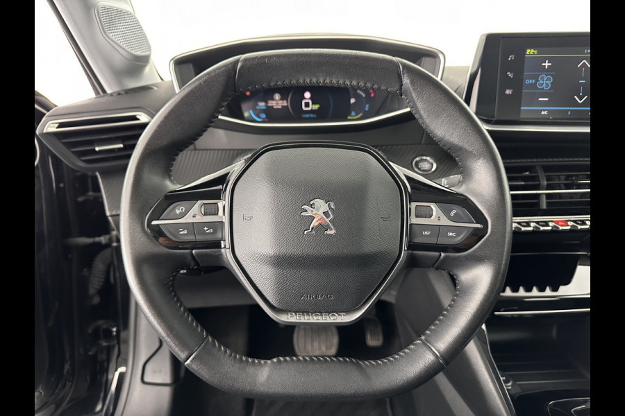 Peugeot e-208 EV Allure 50 kWh (INCL-BTW) Aut.*LEATHER-FABRIC | DIGI-COCKPIT | CARPLAY | LANE-ASSIST | KEYLESS | CCS-FASTLOADER | CAMERA | ECC | PDC | LANE-ASSIST | CRUISE | COMFORT-SEATS | DAB | 16"ALU*