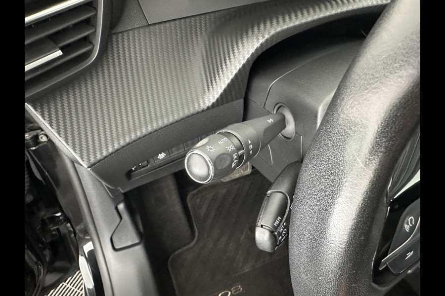 Peugeot e-208 EV Allure 50 kWh (INCL-BTW) Aut.*LEATHER-FABRIC | DIGI-COCKPIT | CARPLAY | LANE-ASSIST | KEYLESS | CCS-FASTLOADER | CAMERA | ECC | PDC | LANE-ASSIST | CRUISE | COMFORT-SEATS | DAB | 16"ALU*