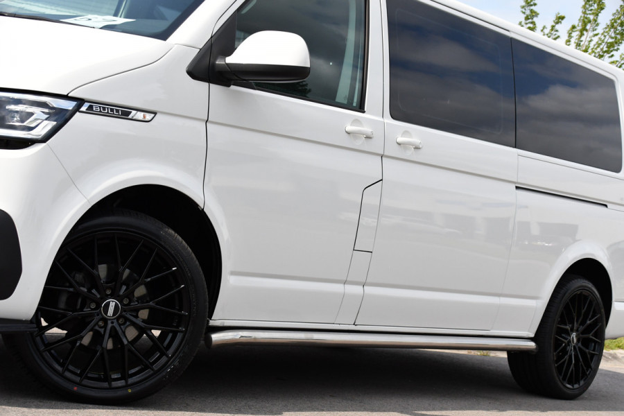 Volkswagen Transporter 2.0 TDI L2H1 30 DC Bulli Virtual, Adaptieve Cruise, Carplay, Stoelverwarming, 2 x Schuifdeur, 150pk, Camera, Trekhaak, LED, Uniek!