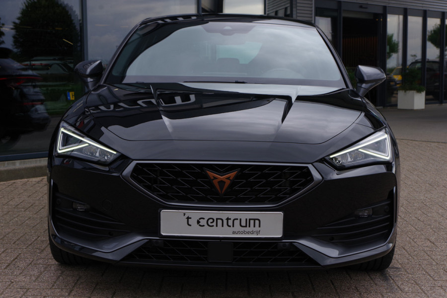 CUPRA Leon 1.4 e-Hybrid 204 PK VZ Adrenaline PHEV, Stoelverwarming, Kuipstoelen, Carplay, Sfeerverlichting