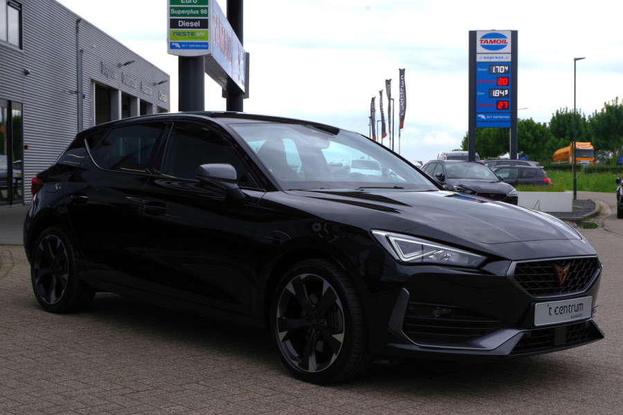 CUPRA Leon 1.4 e-Hybrid 204 PK VZ Adrenaline PHEV, Stoelverwarming, Kuipstoelen, Carplay, Sfeerverlichting