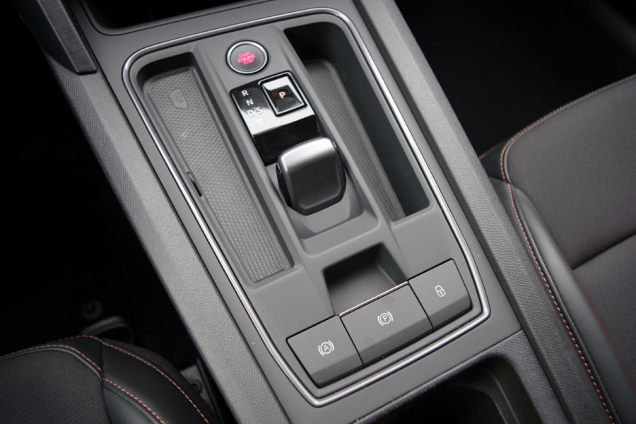 CUPRA Leon 1.4 e-Hybrid 204 PK VZ Adrenaline PHEV, Stoelverwarming, Kuipstoelen, Carplay, Sfeerverlichting