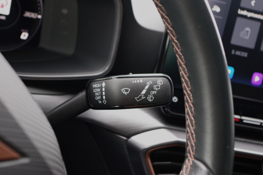 CUPRA Leon 1.4 e-Hybrid 204 PK VZ Adrenaline PHEV, Stoelverwarming, Kuipstoelen, Carplay, Sfeerverlichting
