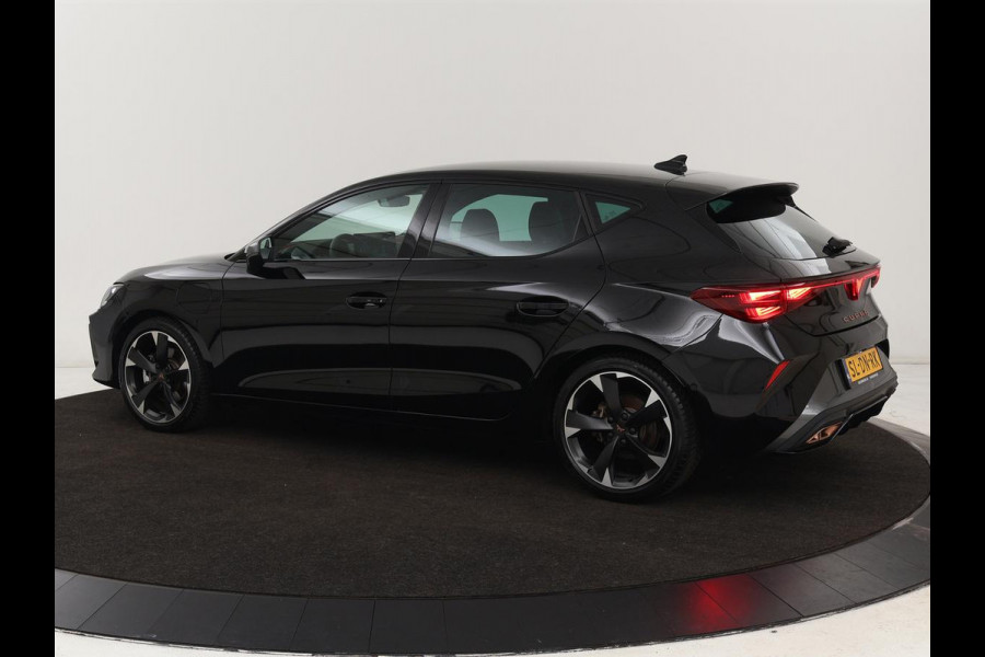 CUPRA Leon 1.5 TSI e-Hybrid | Stoel & stuurverwarming | Camera | Adaptive cruise | Carplay | Sportstoelen | Park Assist | Sfeerverlichting | Keyless | PHEV