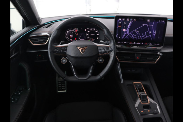 CUPRA Leon 1.5 TSI e-Hybrid | Stoel & stuurverwarming | Camera | Adaptive cruise | Carplay | Sportstoelen | Park Assist | Sfeerverlichting | Keyless | PHEV
