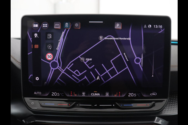 CUPRA Leon 1.5 TSI e-Hybrid | Stoel & stuurverwarming | Camera | Adaptive cruise | Carplay | Sportstoelen | Park Assist | Sfeerverlichting | Keyless | PHEV