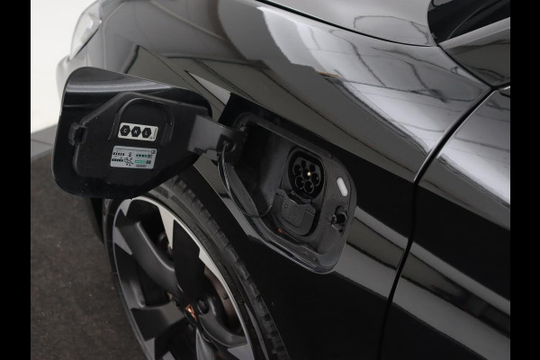 CUPRA Leon 1.5 TSI e-Hybrid | Stoel & stuurverwarming | Camera | Adaptive cruise | Carplay | Sportstoelen | Park Assist | Sfeerverlichting | Keyless | PHEV