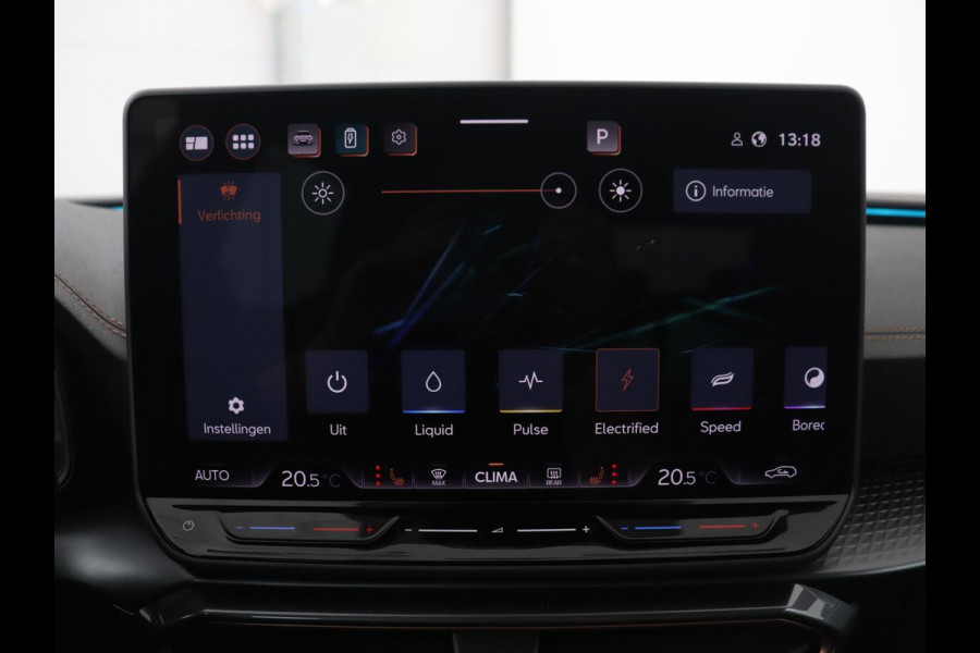 CUPRA Leon 1.5 TSI e-Hybrid | Stoel & stuurverwarming | Camera | Adaptive cruise | Carplay | Sportstoelen | Park Assist | Sfeerverlichting | Keyless | PHEV