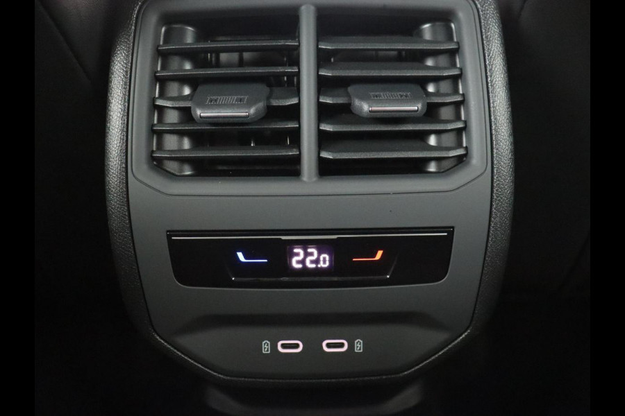 CUPRA Leon 1.5 TSI e-Hybrid | Stoel & stuurverwarming | Camera | Adaptive cruise | Carplay | Sportstoelen | Park Assist | Sfeerverlichting | Keyless | PHEV