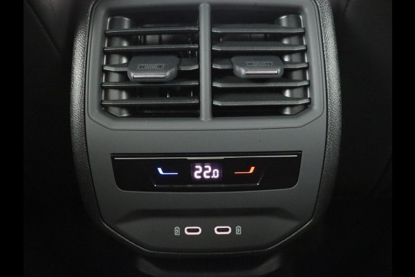 CUPRA Leon 1.5 TSI e-Hybrid | Stoel & stuurverwarming | Camera | Adaptive cruise | Carplay | Sportstoelen | Park Assist | Sfeerverlichting | Keyless | PHEV