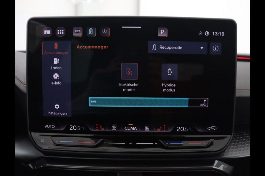 CUPRA Leon 1.5 TSI e-Hybrid | Stoel & stuurverwarming | Camera | Adaptive cruise | Carplay | Sportstoelen | Park Assist | Sfeerverlichting | Keyless | PHEV