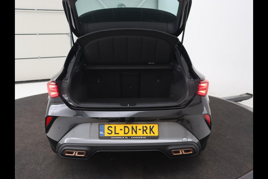 CUPRA Leon 1.5 TSI e-Hybrid | Stoel & stuurverwarming | Camera | Adaptive cruise | Carplay | Sportstoelen | Park Assist | Sfeerverlichting | Keyless | PHEV