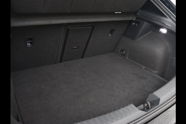 CUPRA Leon 1.5 TSI e-Hybrid | Stoel & stuurverwarming | Camera | Adaptive cruise | Carplay | Sportstoelen | Park Assist | Sfeerverlichting | Keyless | PHEV