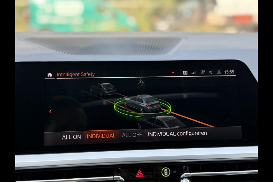 BMW 3-serie 330e High Executive M-Sport|schuif-/kanteldak|ACC|HUD|HIFI|Memory|Cam|SOH85%