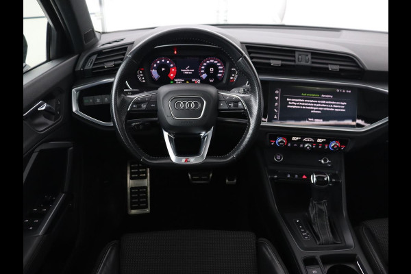 Audi Q3 35 TFSI S Line Pro Line S | Panoramadak | Stoelverwarming | Adaptive cruise | Carplay | Trekhaak | Keyless | Virual Cockpit | Half leder | DAB | Full LED