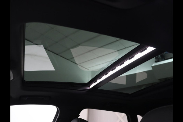 Audi Q3 35 TFSI S Line Pro Line S | Panoramadak | Stoelverwarming | Adaptive cruise | Carplay | Trekhaak | Keyless | Virual Cockpit | Half leder | DAB | Full LED