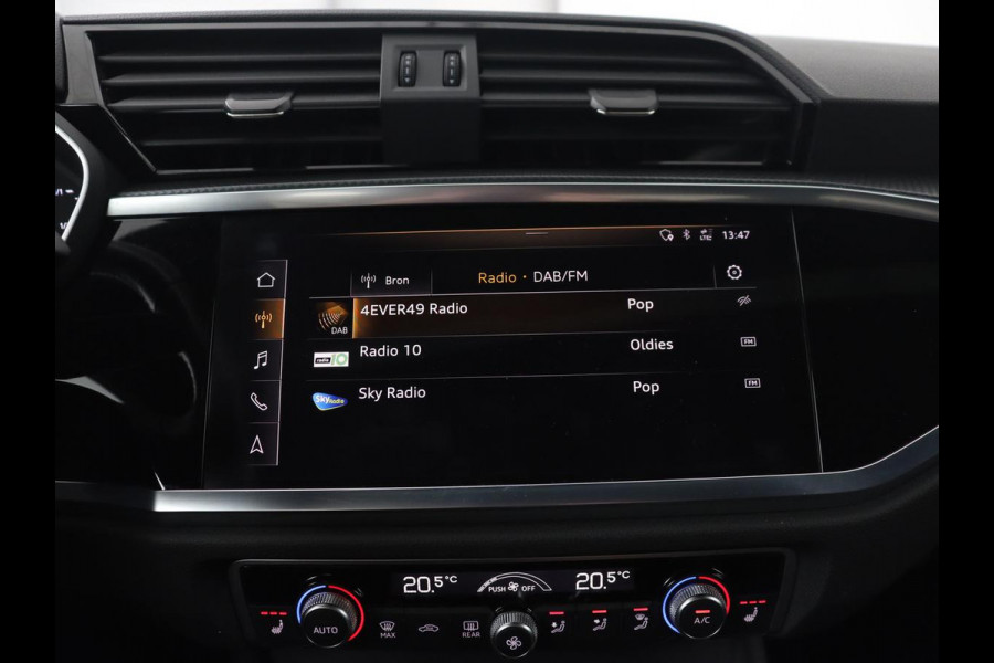 Audi Q3 35 TFSI S Line Pro Line S | Panoramadak | Stoelverwarming | Adaptive cruise | Carplay | Trekhaak | Keyless | Virual Cockpit | Half leder | DAB | Full LED
