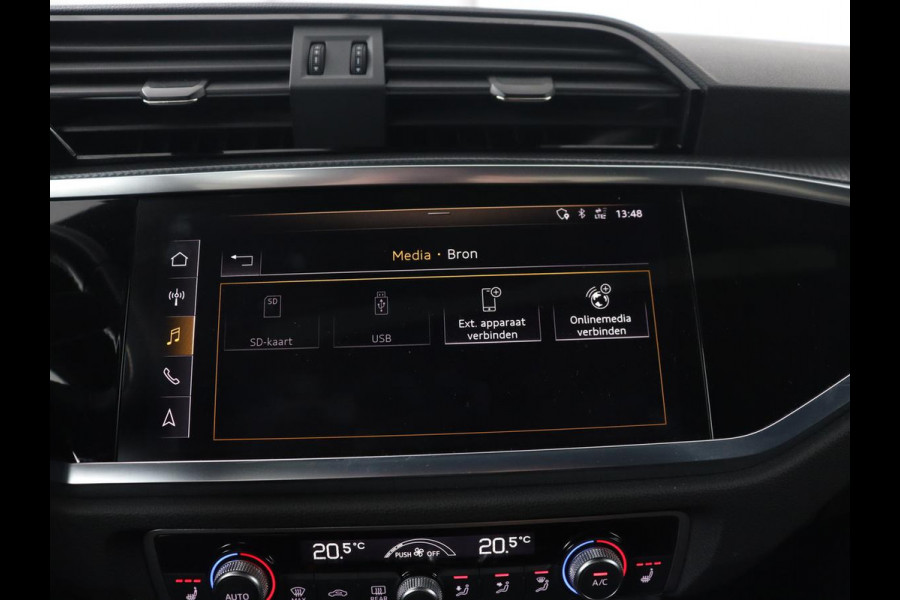 Audi Q3 35 TFSI S Line Pro Line S | Panoramadak | Stoelverwarming | Adaptive cruise | Carplay | Trekhaak | Keyless | Virual Cockpit | Half leder | DAB | Full LED