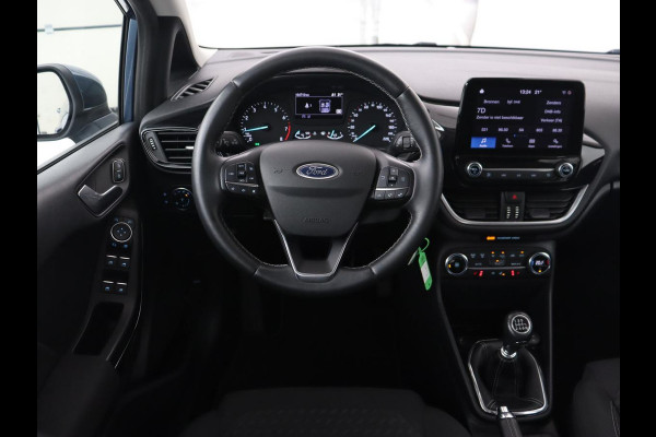 Ford Fiesta 1.0 EcoBoost Titanium | Stoel & stuurverwarming | Trekhaak | Carplay | Climate control | Cruise control | Verwarmde voorruit | Parkeerhulp
