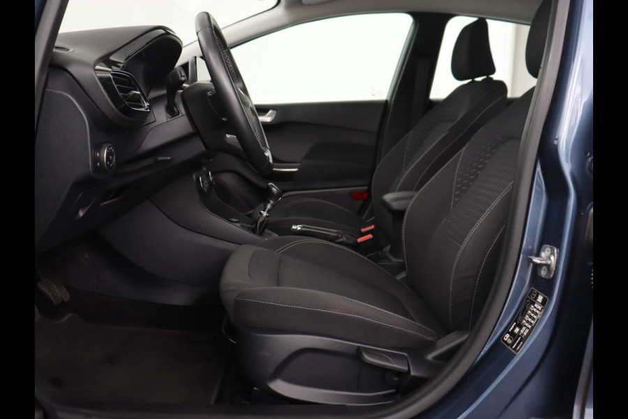 Ford Fiesta 1.0 EcoBoost Titanium | Stoel & stuurverwarming | Trekhaak | Carplay | Climate control | Cruise control | Verwarmde voorruit | Parkeerhulp