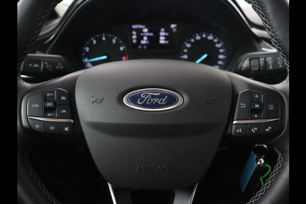 Ford Fiesta 1.0 EcoBoost Titanium | Stoel & stuurverwarming | Trekhaak | Carplay | Climate control | Cruise control | Verwarmde voorruit | Parkeerhulp