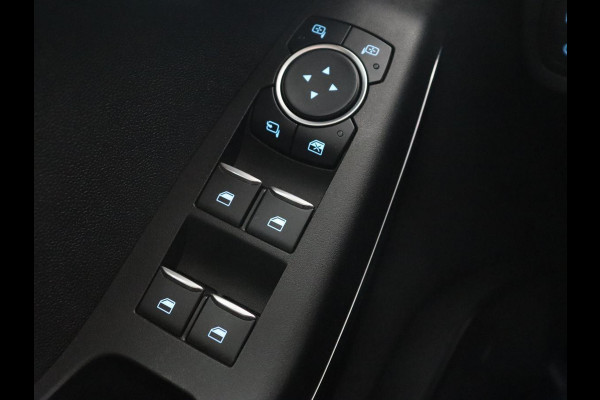 Ford Fiesta 1.0 EcoBoost Titanium | Stoel & stuurverwarming | Trekhaak | Carplay | Climate control | Cruise control | Verwarmde voorruit | Parkeerhulp