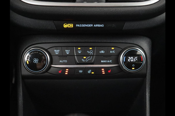 Ford Fiesta 1.0 EcoBoost Titanium | Stoel & stuurverwarming | Trekhaak | Carplay | Climate control | Cruise control | Verwarmde voorruit | Parkeerhulp