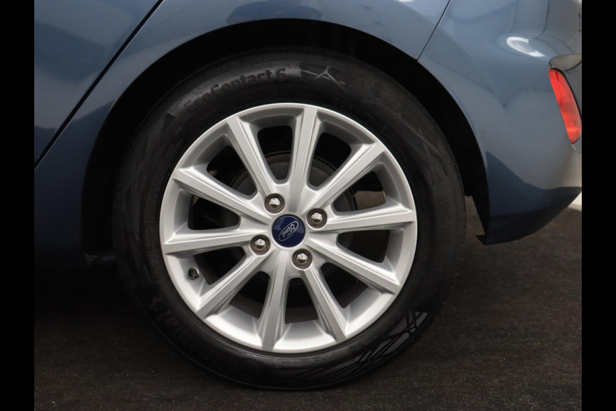 Ford Fiesta 1.0 EcoBoost Titanium | Stoel & stuurverwarming | Trekhaak | Carplay | Climate control | Cruise control | Verwarmde voorruit | Parkeerhulp