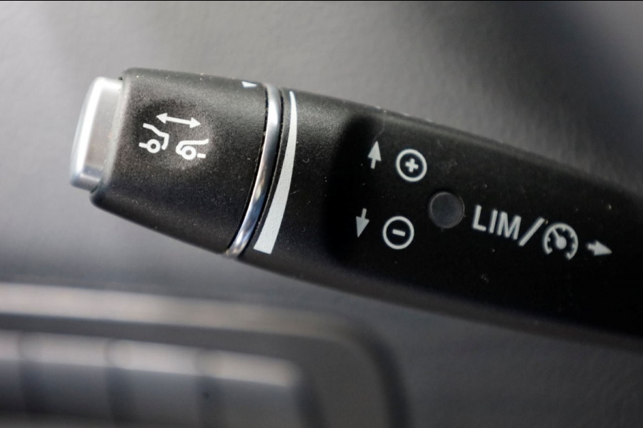 Mercedes-Benz Vito 114 CDI 136pk Compact 9G Automaat 2x Schuifdeur/LED/Camera/Inrichting 05-2022