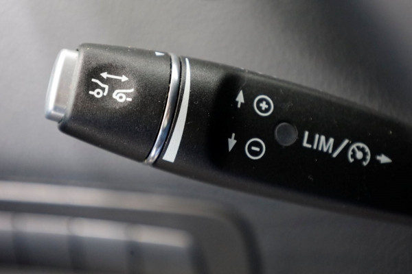Mercedes-Benz Vito 114 CDI 136pk Compact 9G Automaat 2x Schuifdeur/LED/Camera/Inrichting 05-2022