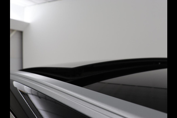 Ford Kuga 2.5 PHEV Vignale | Panoramadak | Head-Up | Stoel & stuurverwarming | Adaptive cruise | Trekhaak | Leder | Camera | Achterbankverwarming | Carplay | Digital Cockpit | Navigatie