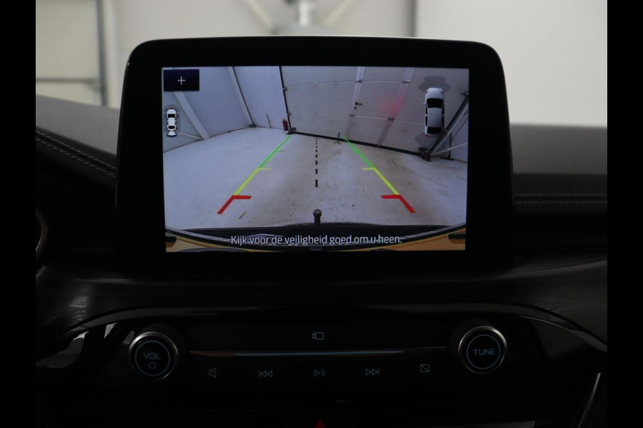 Ford Kuga 2.5 PHEV Vignale | Panoramadak | Head-Up | Stoel & stuurverwarming | Adaptive cruise | Trekhaak | Leder | Camera | Achterbankverwarming | Carplay | Digital Cockpit | Navigatie