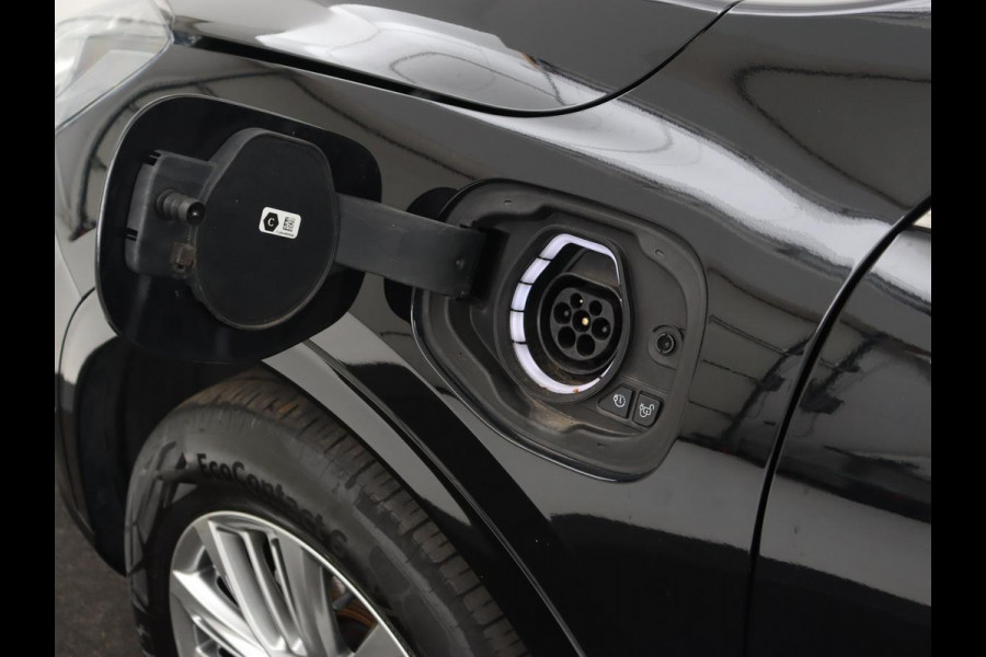 Ford Kuga 2.5 PHEV Vignale | Panoramadak | Head-Up | Stoel & stuurverwarming | Adaptive cruise | Trekhaak | Leder | Camera | Achterbankverwarming | Carplay | Digital Cockpit | Navigatie