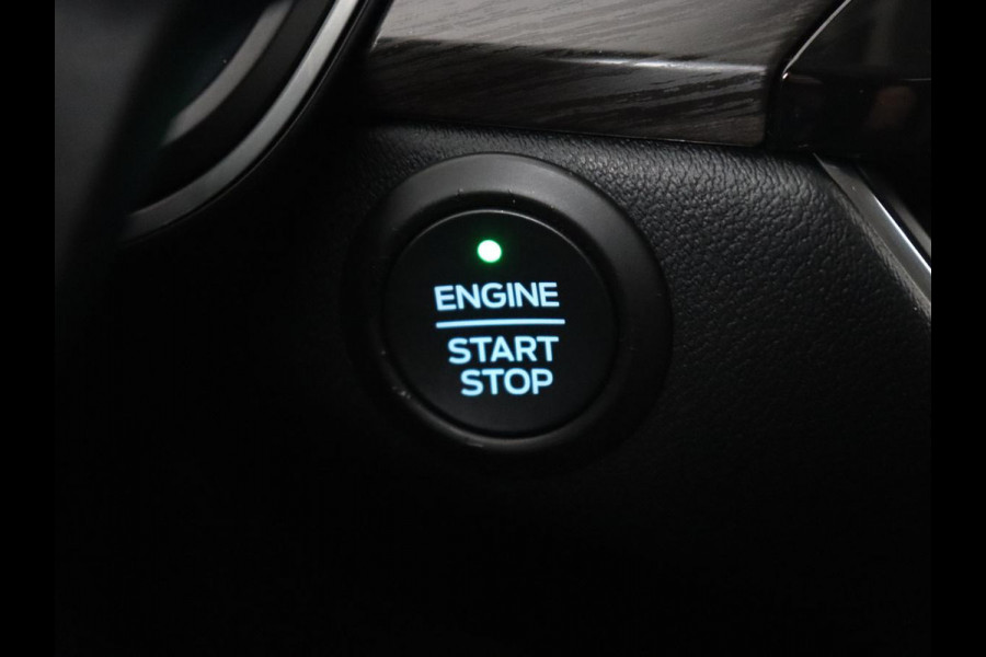 Ford Kuga 2.5 PHEV Vignale | Panoramadak | Head-Up | Stoel & stuurverwarming | Adaptive cruise | Trekhaak | Leder | Camera | Achterbankverwarming | Carplay | Digital Cockpit | Navigatie